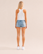 Kaelin - Witte Tanktop Met Racerback En Zilveren Nieten