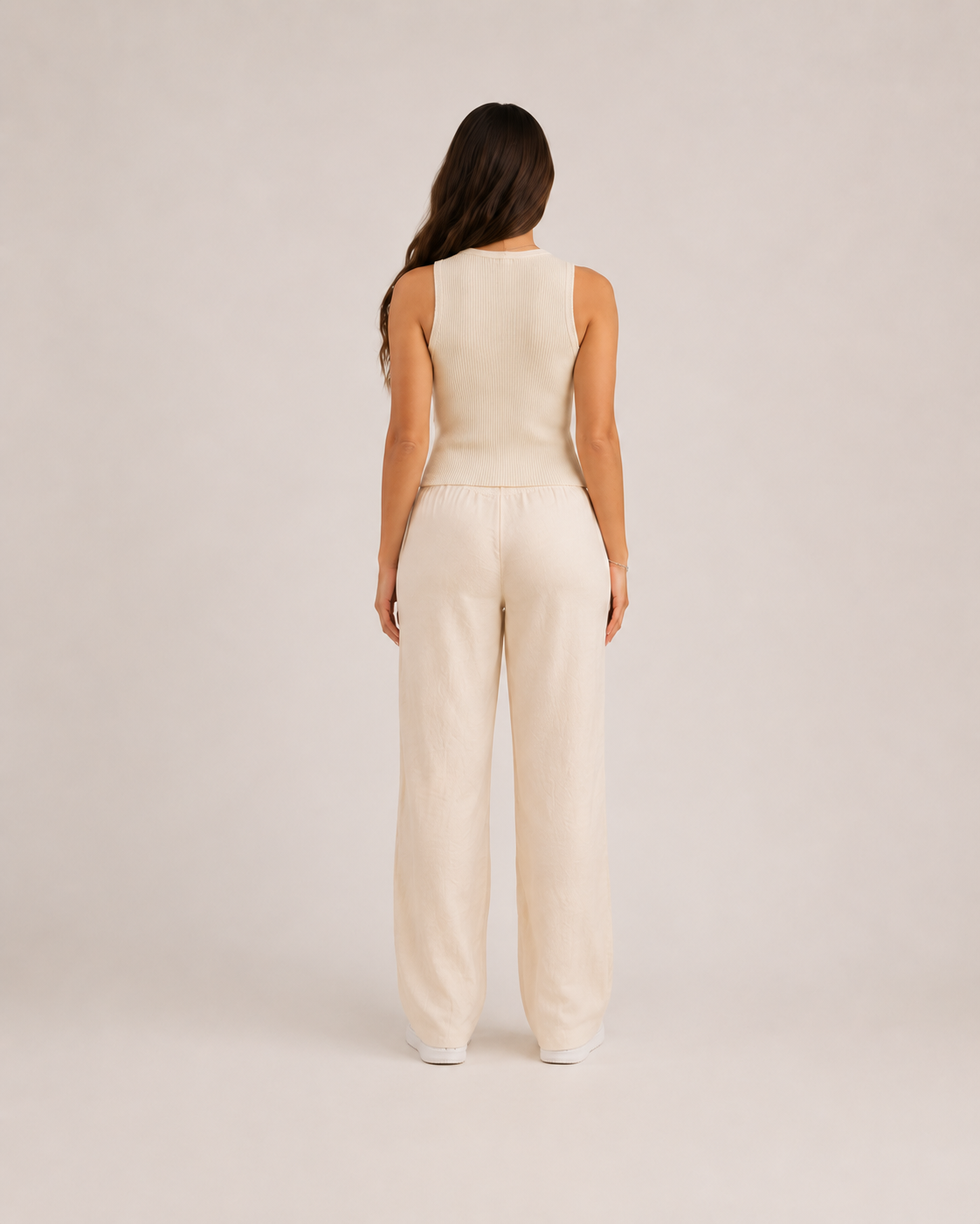 Kavelle - Mouwloze Ribtop Met Ronde Hals