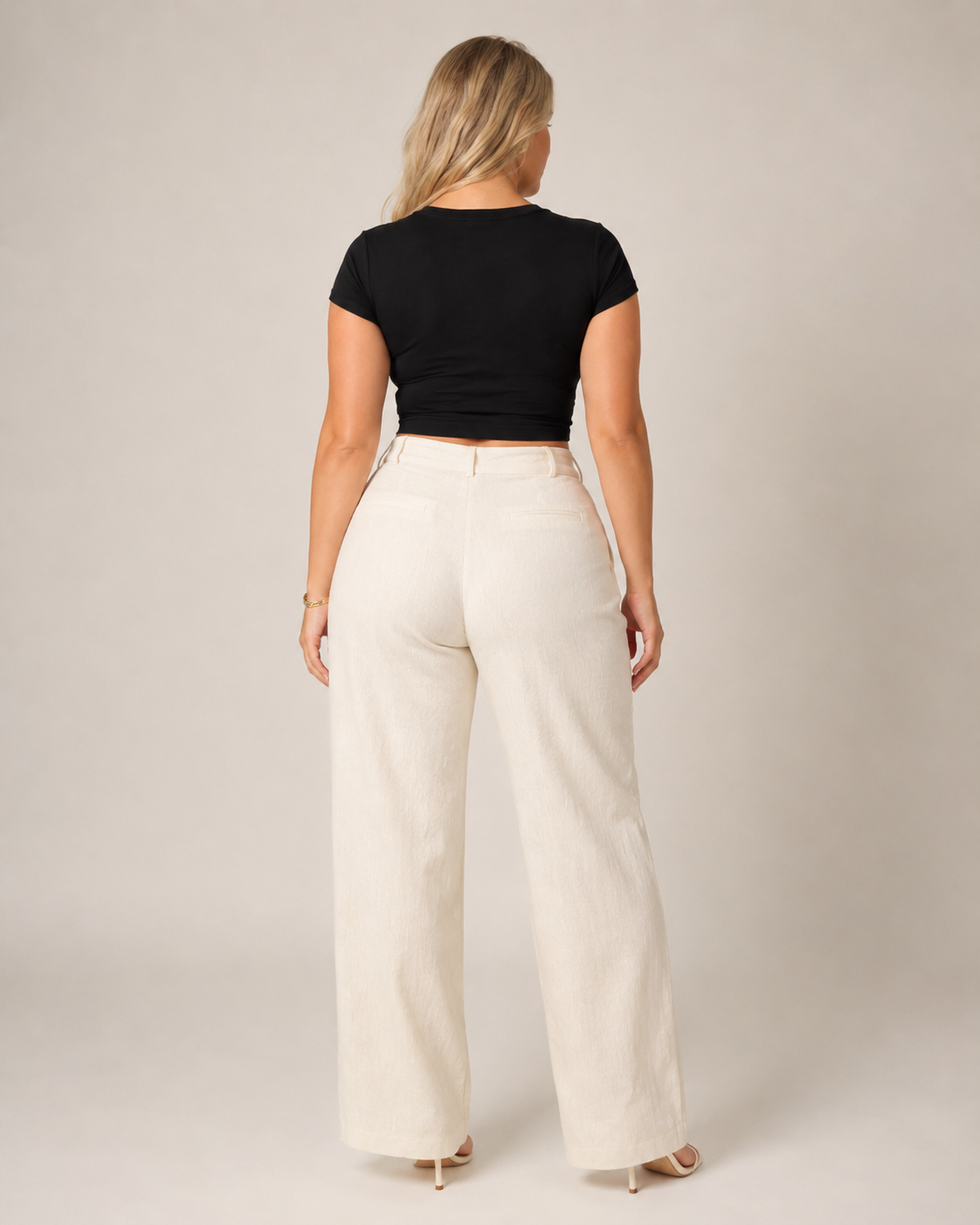 Joya - Zwart Crop T-shirt met Witte Tekstprint