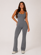 Kessia - Flared Sport Jumpsuit Met Open Rug