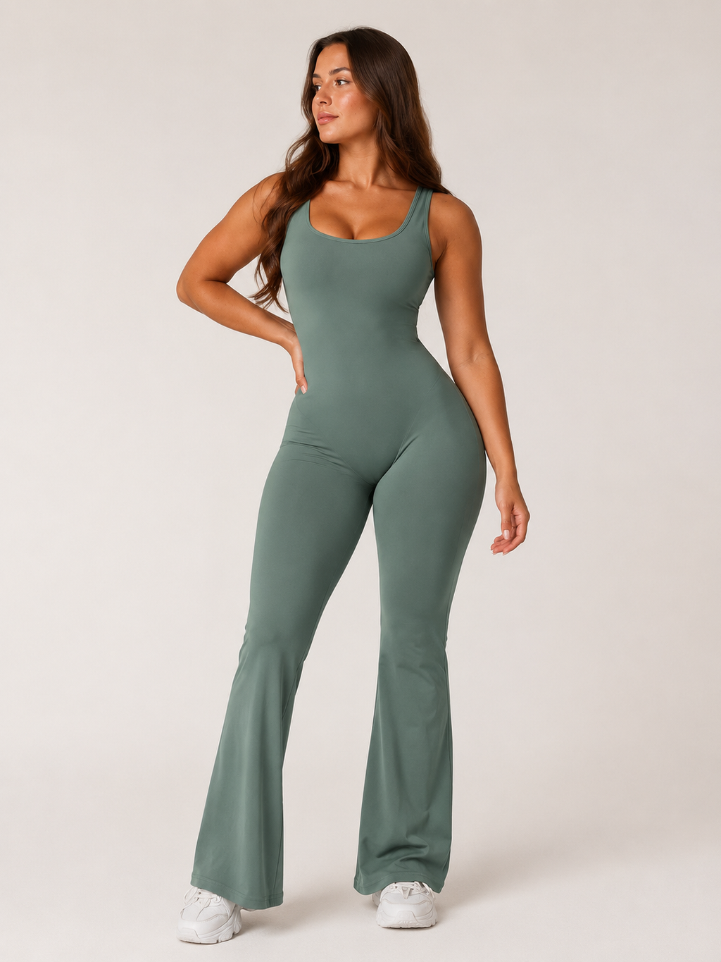 Kessia - Flared Sport Jumpsuit Met Open Rug