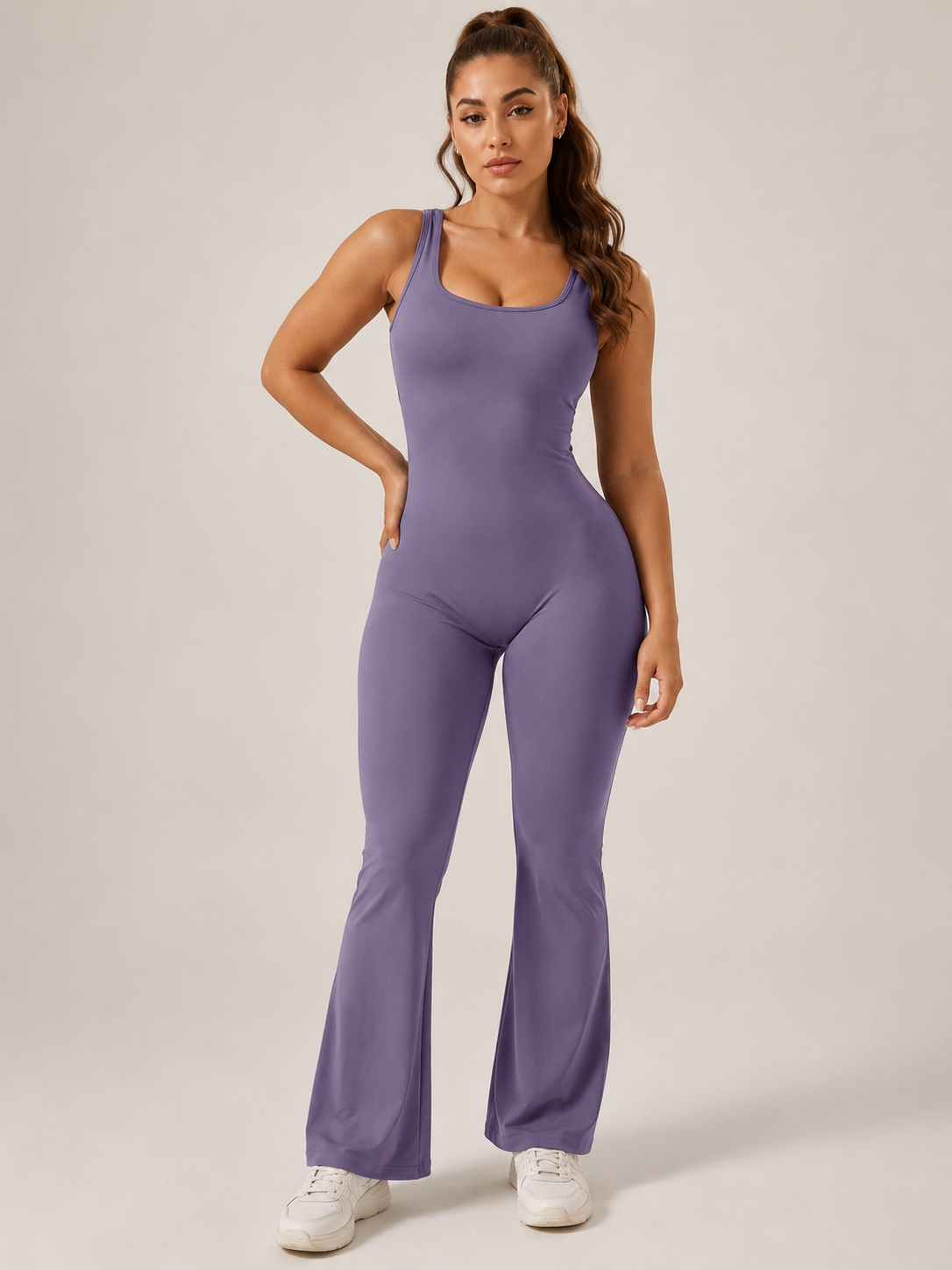 Kessia - Flared Sport Jumpsuit Met Open Rug