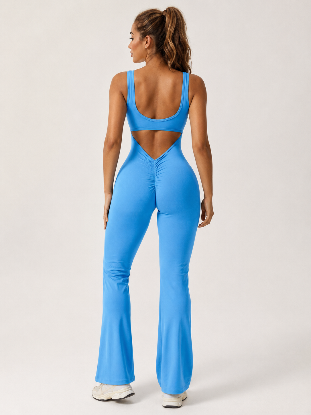 Kessia - Flared Sport Jumpsuit Met Open Rug
