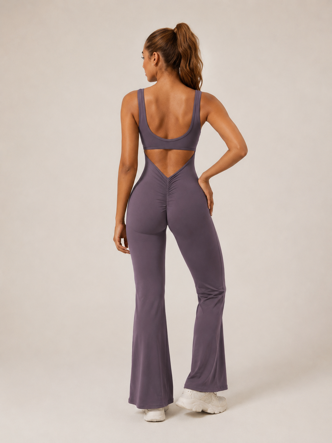 Kessia - Flared Sport Jumpsuit Met Open Rug