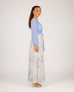 Kavira - Lichtblauwe Bloemen Maxi-jurk Met V-Hals En Transparante Mouwen