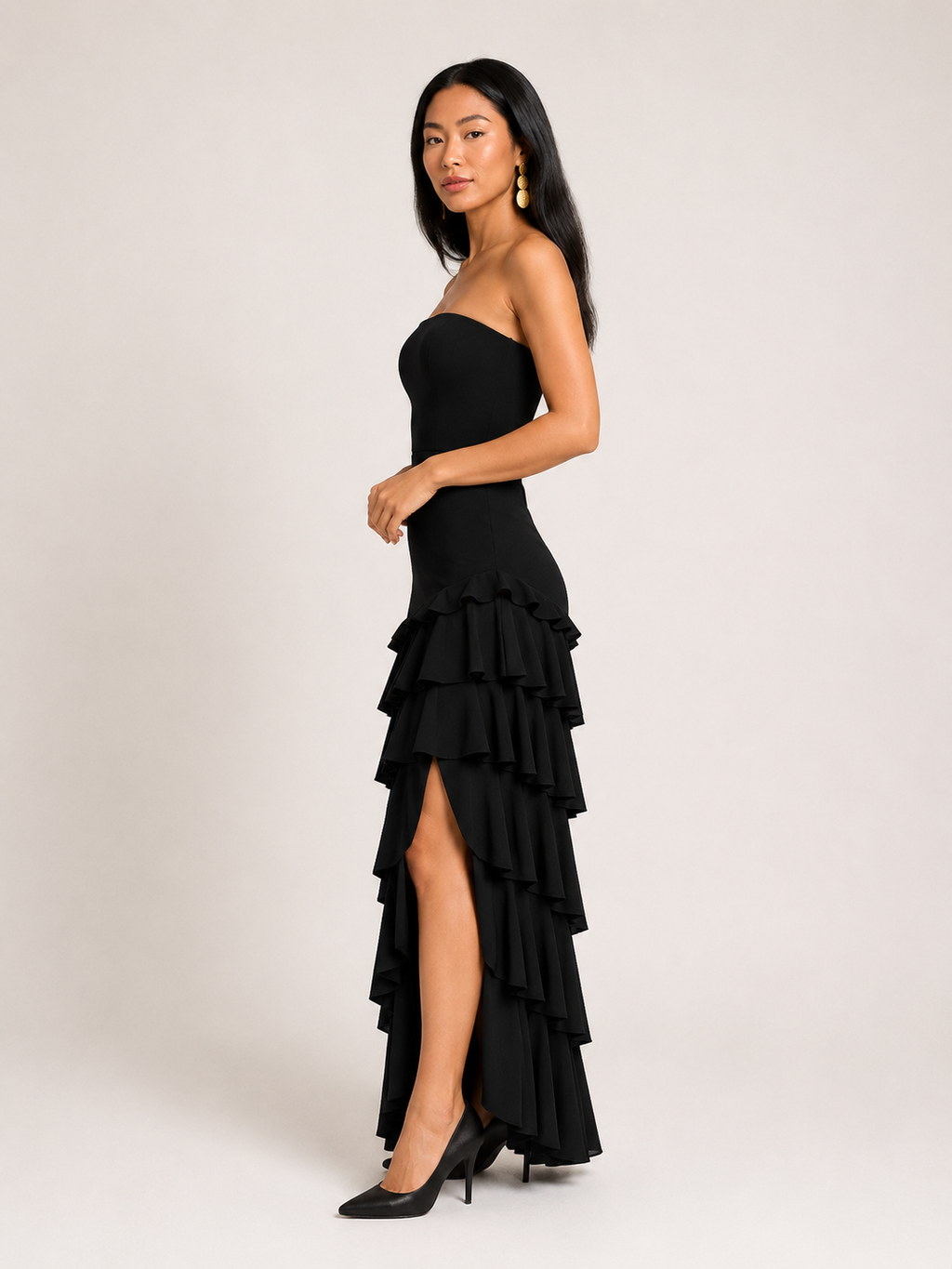 Kenza - Zwarte Strapless Maxi-jurk Met Split En Gelaagde Zoom