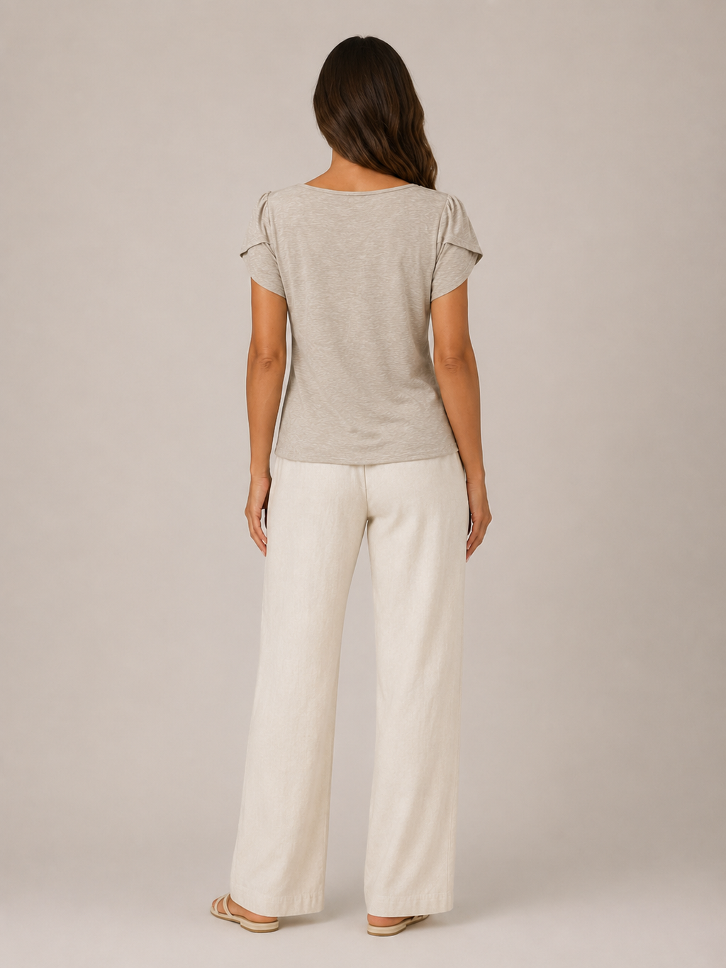 Sorelyne - Dames Top Met Kanten Halsdetail En Korte Mouwen