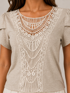 Sorelyne - Dames Top Met Kanten Halsdetail En Korte Mouwen