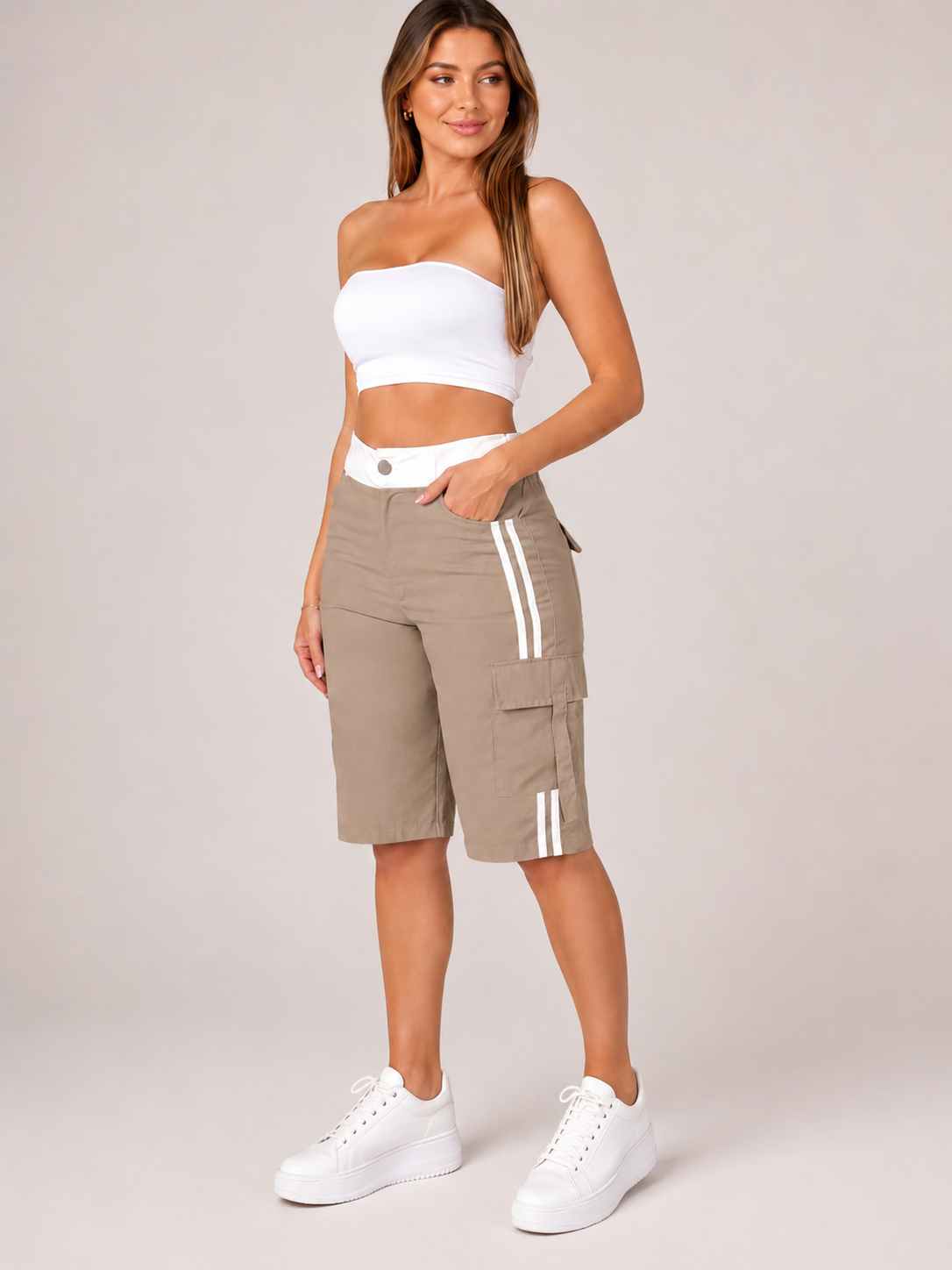 Tanique - Dames cargobermudashort met contrasterende tailleband en klepzakken