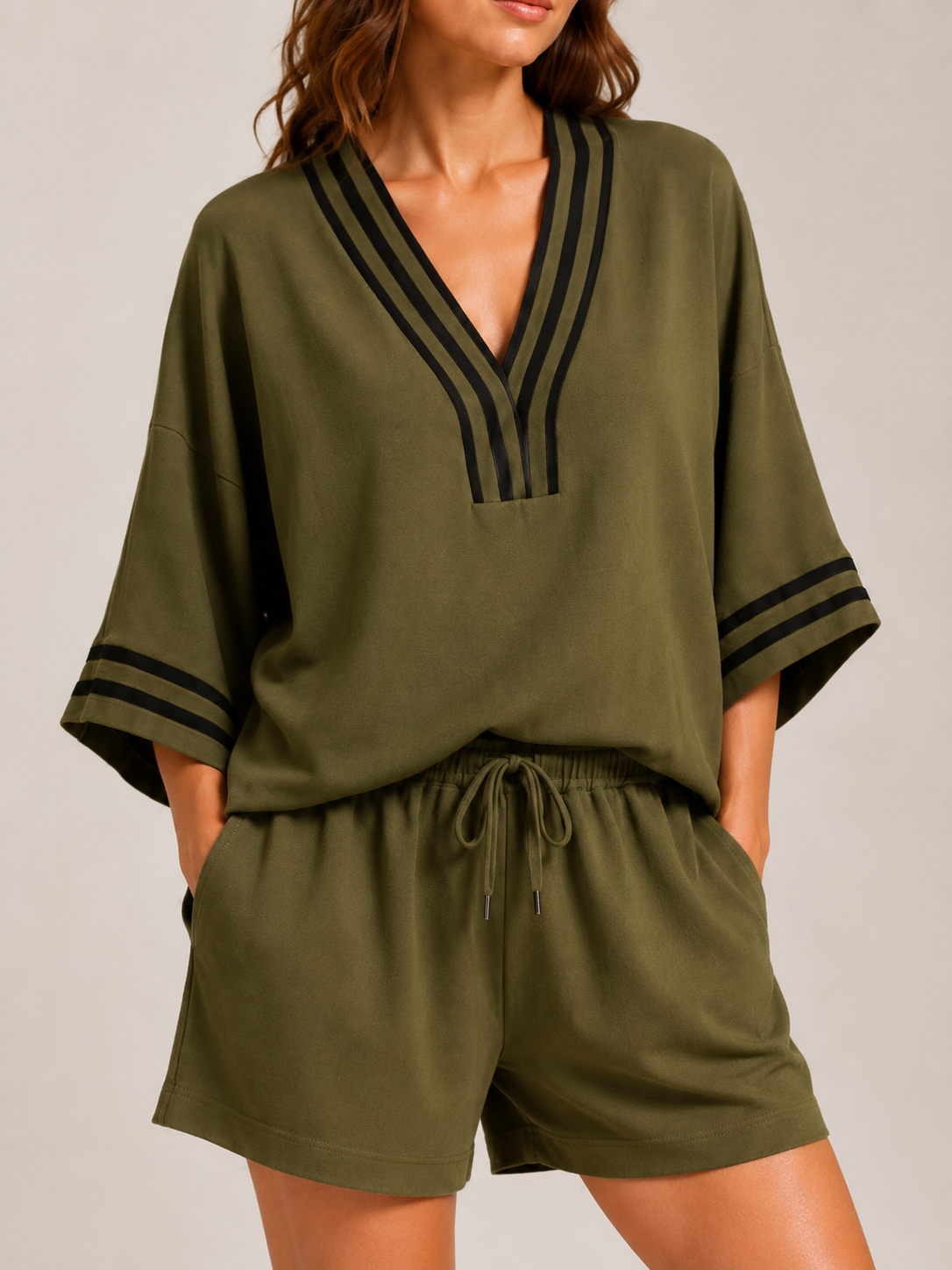 Urselle - Dames Tweedelige Set Met V-Hals En Contrasterende Bies