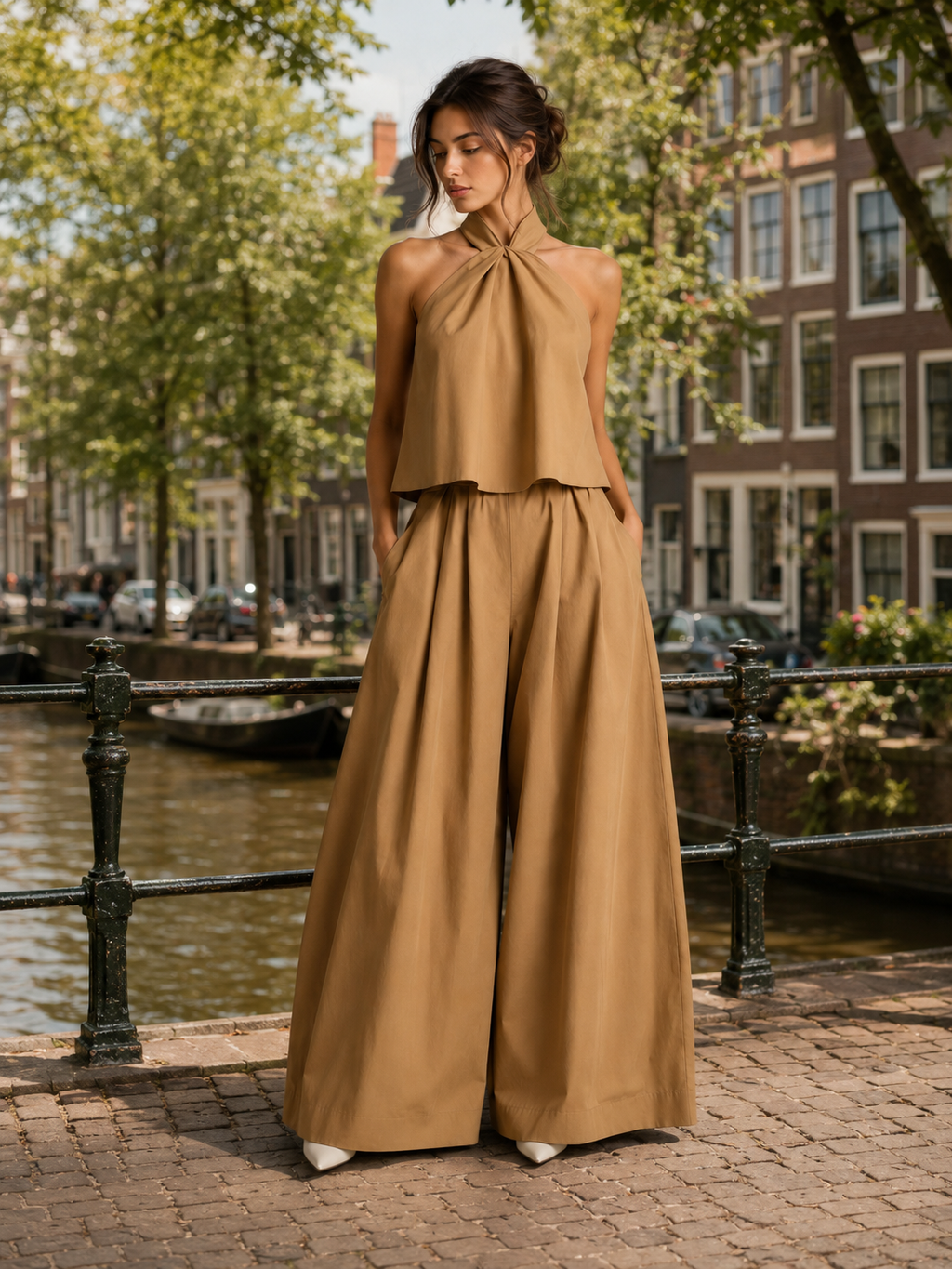 Uwera - Dames Tweedelige Set Met Gedraaide Haltertop En Wijde Pijpen