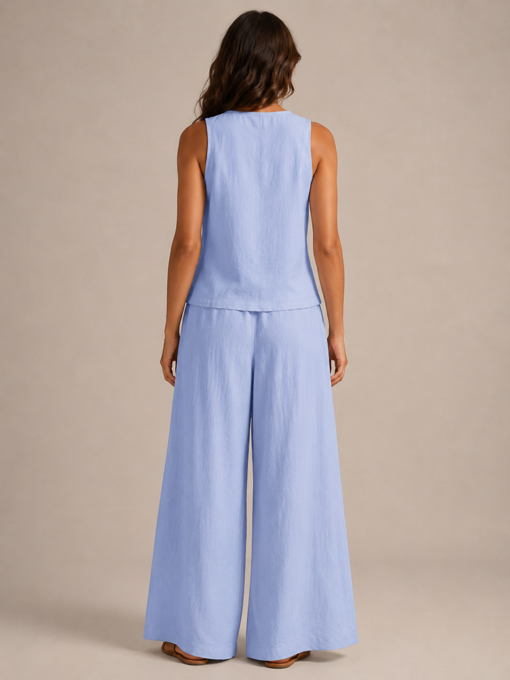 Ubah - Dames Tweedelige Set Met Asymmetrische Knoopsluiting En Wijde Pijpen