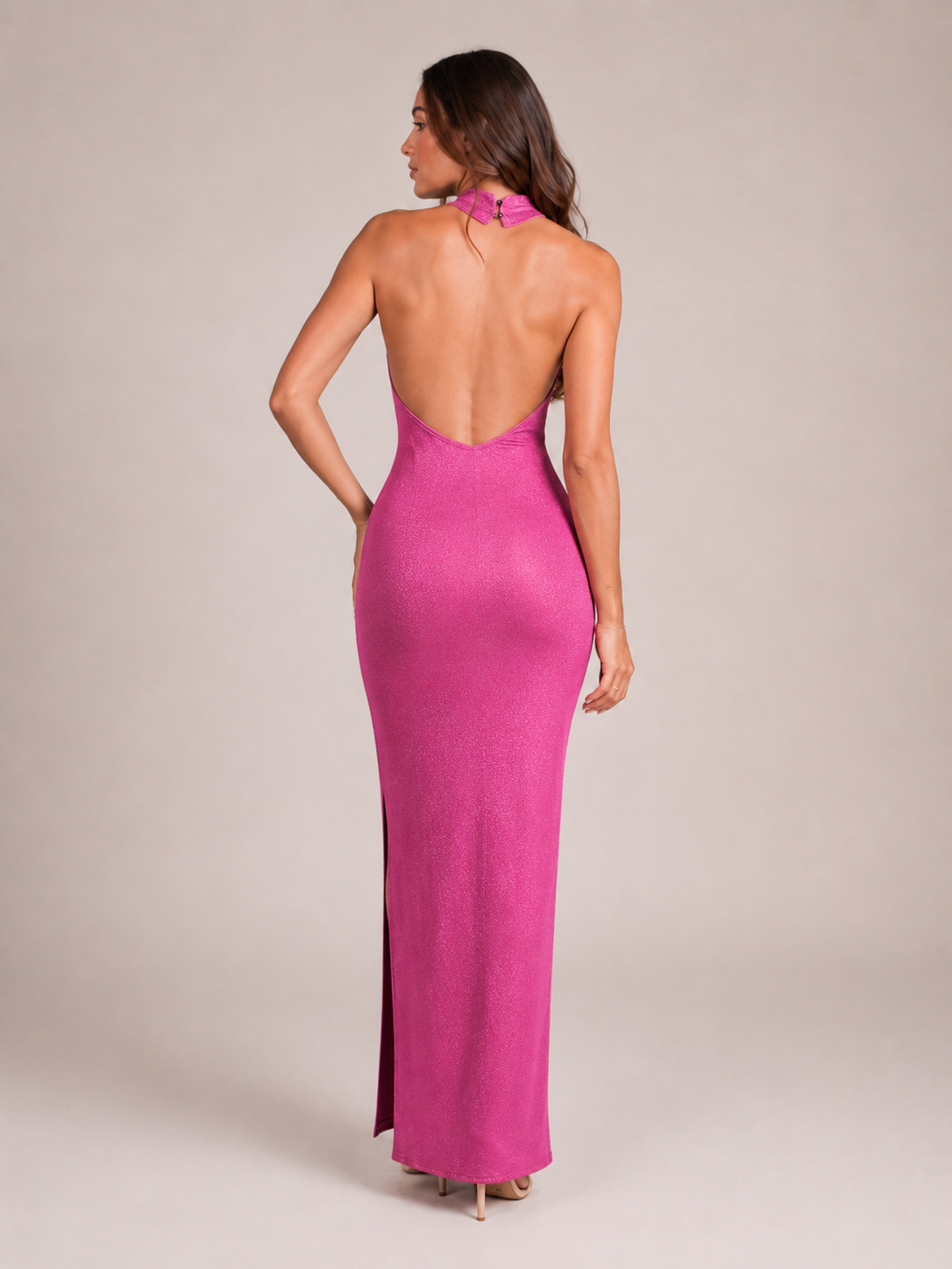 Luisa - Halter Avondjurk Met Open Rug En Hoge Split