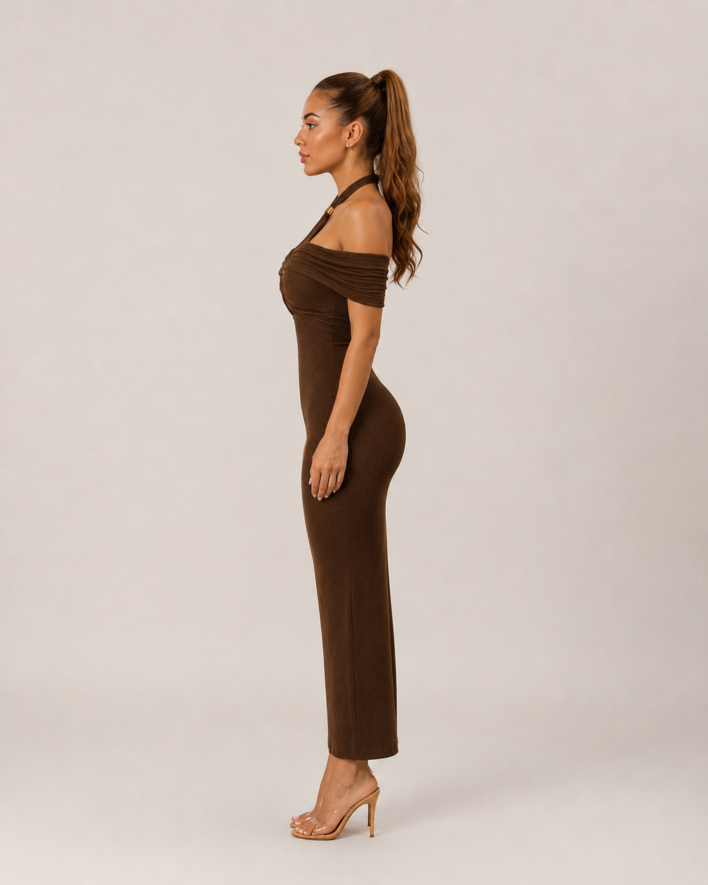 Liora - Zwarte Avondjurk Met Cut-Outs En Gouden Accenten