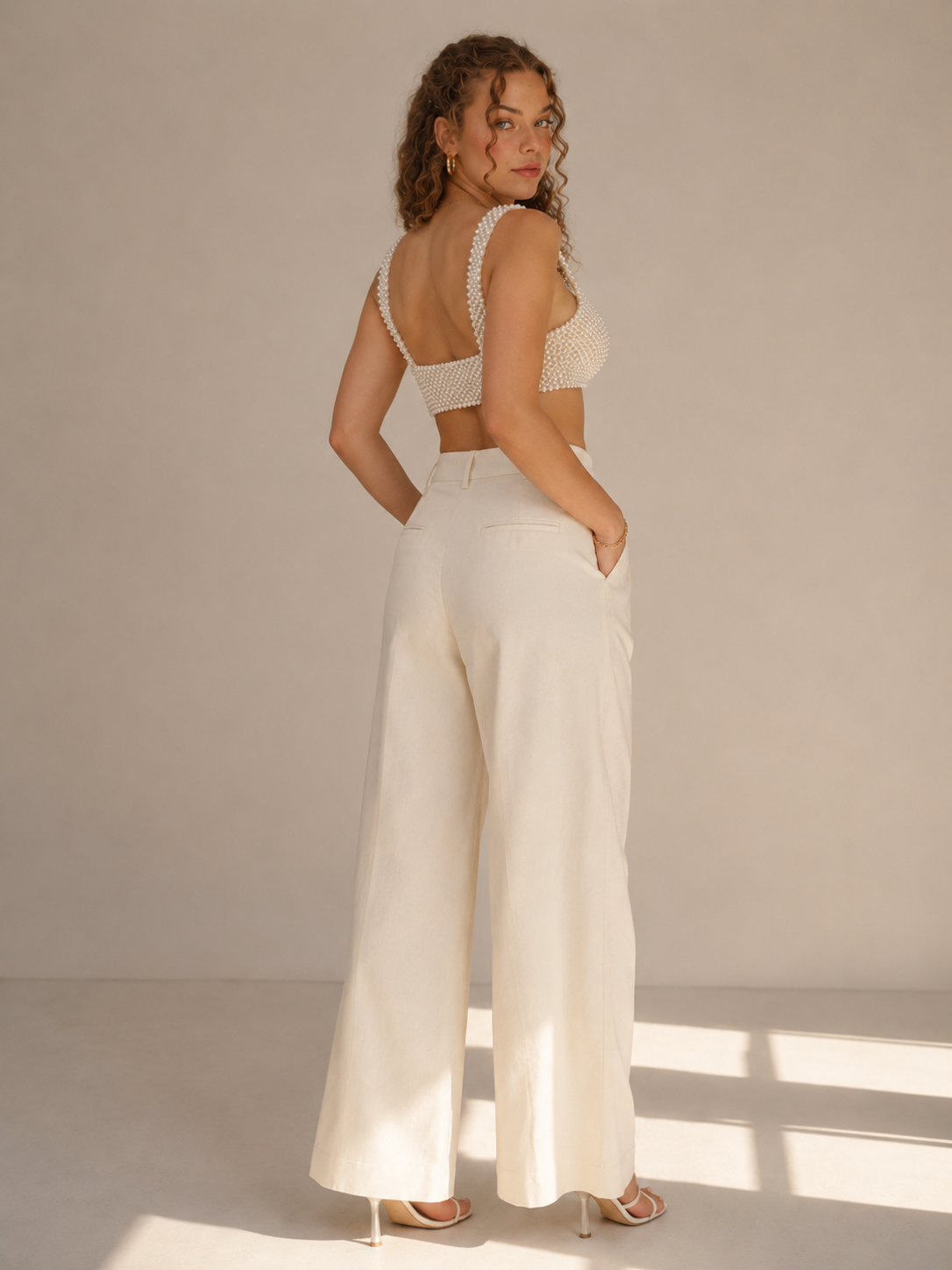 Priscilla - Parel Dames Crop Top Met Handgemaakt Netdesign