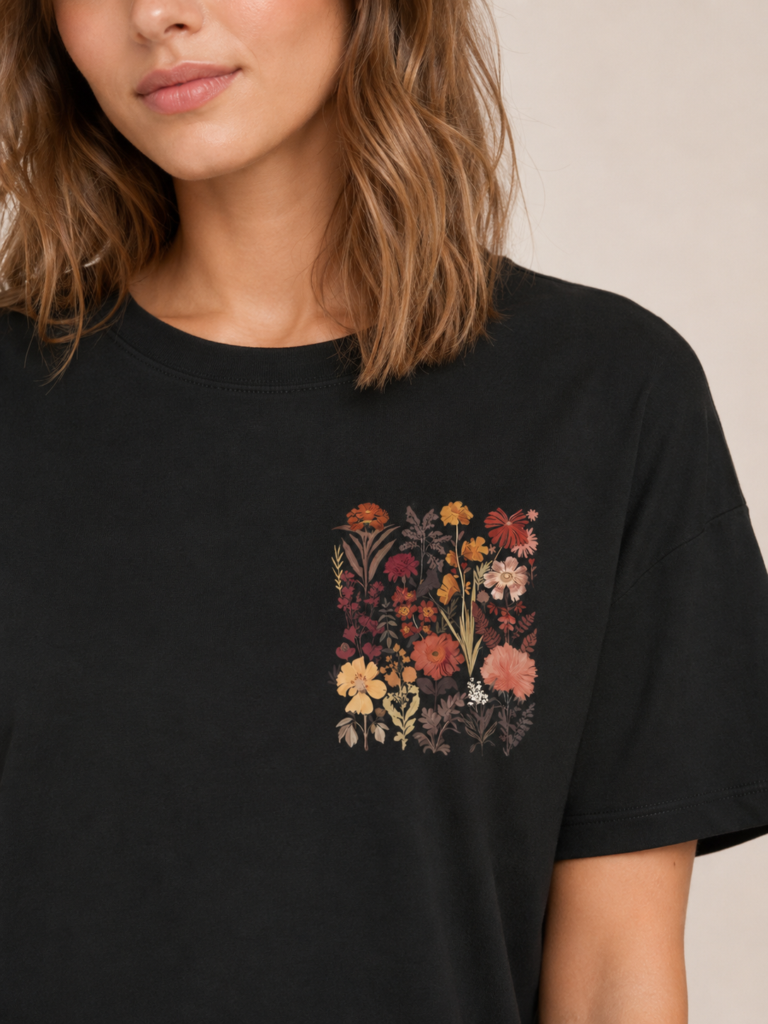 Pilar - Zwart Dames T-shirt Met Korte Mouwen En Bloemenprint