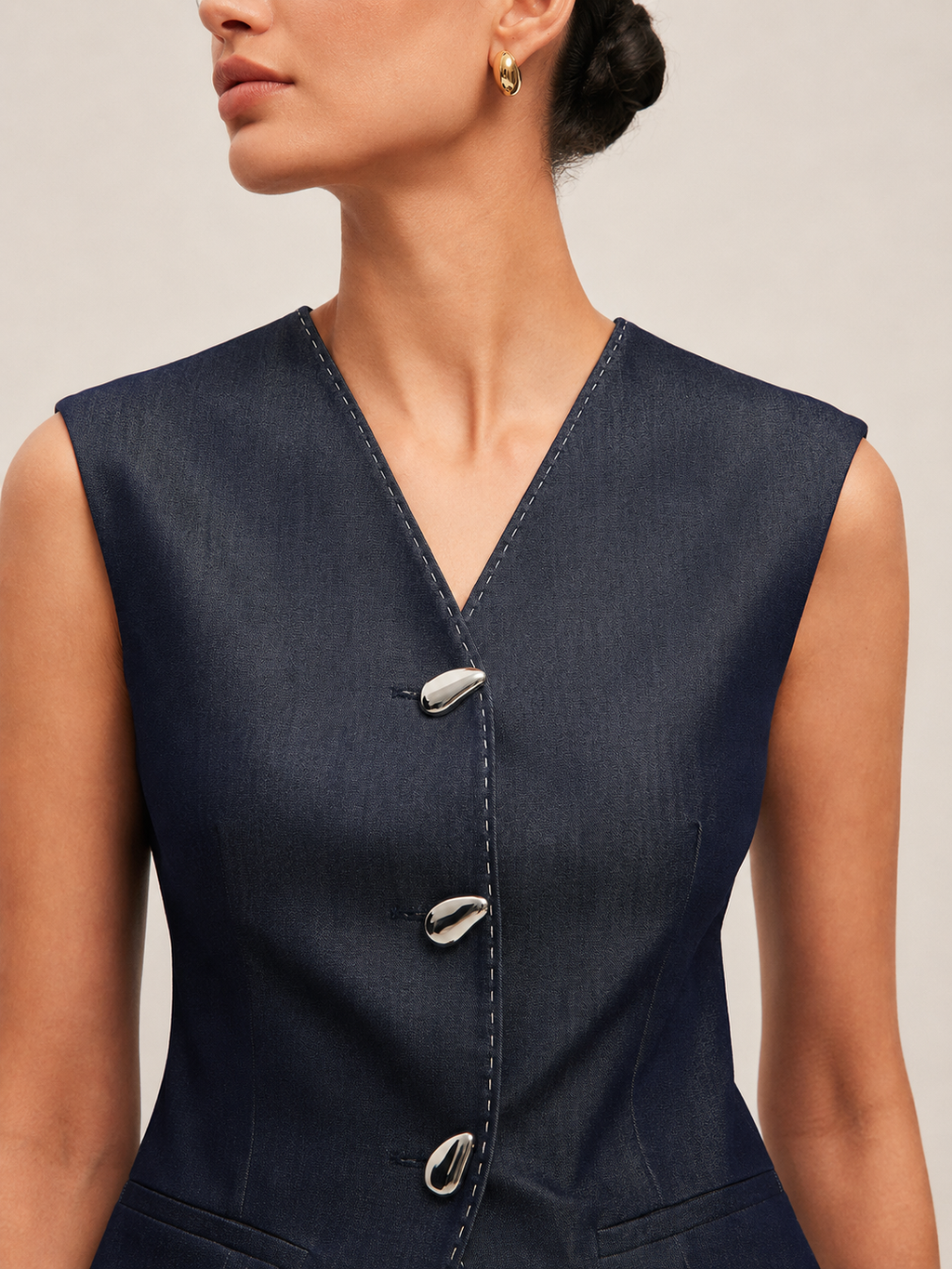 Petronella - Midnight Navy Dames Gilet Met Peplum Pasvorm En Contraststiksel