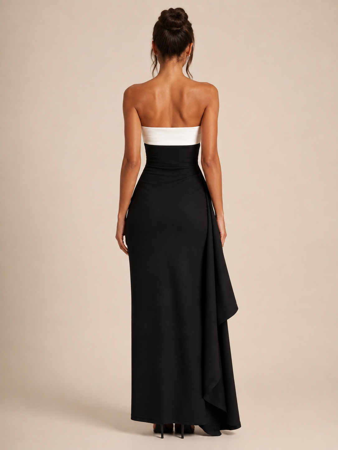 Leontine - Strapless avondjurk met hoge split