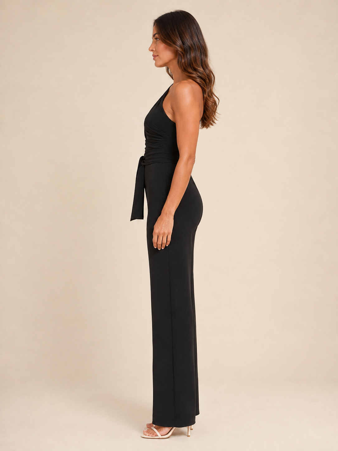 Gianelle - One-shoulder jumpsuit met drapering en strikceintuur