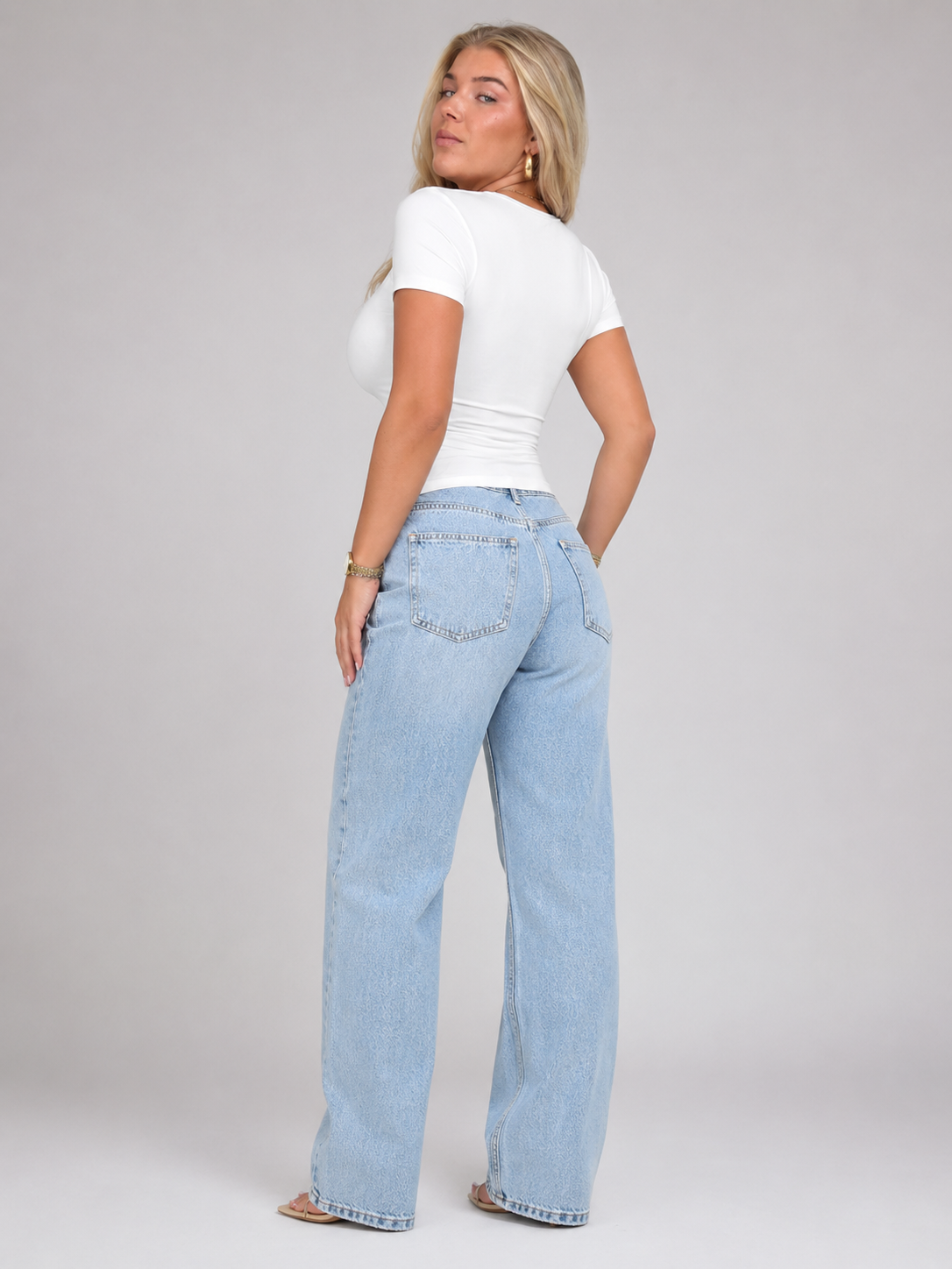 Ivara - Slim Fit Dames T-shirt Met U-hals