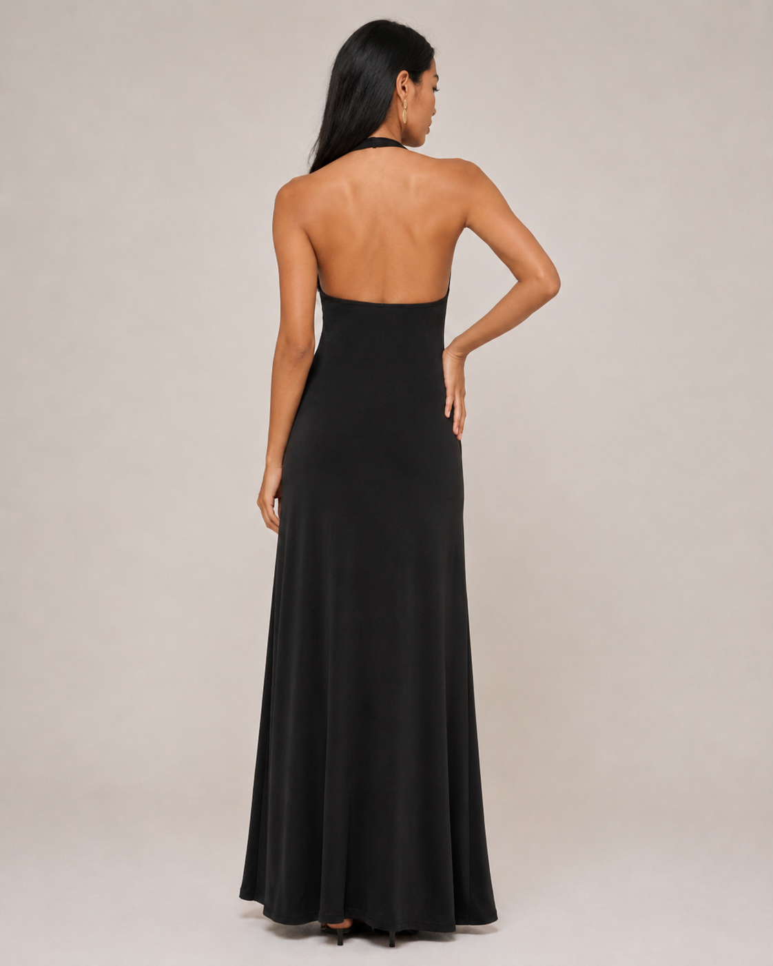 Lucille - Halter Maxi-jurk Met Diepe Halslijn En A-lijn Rok