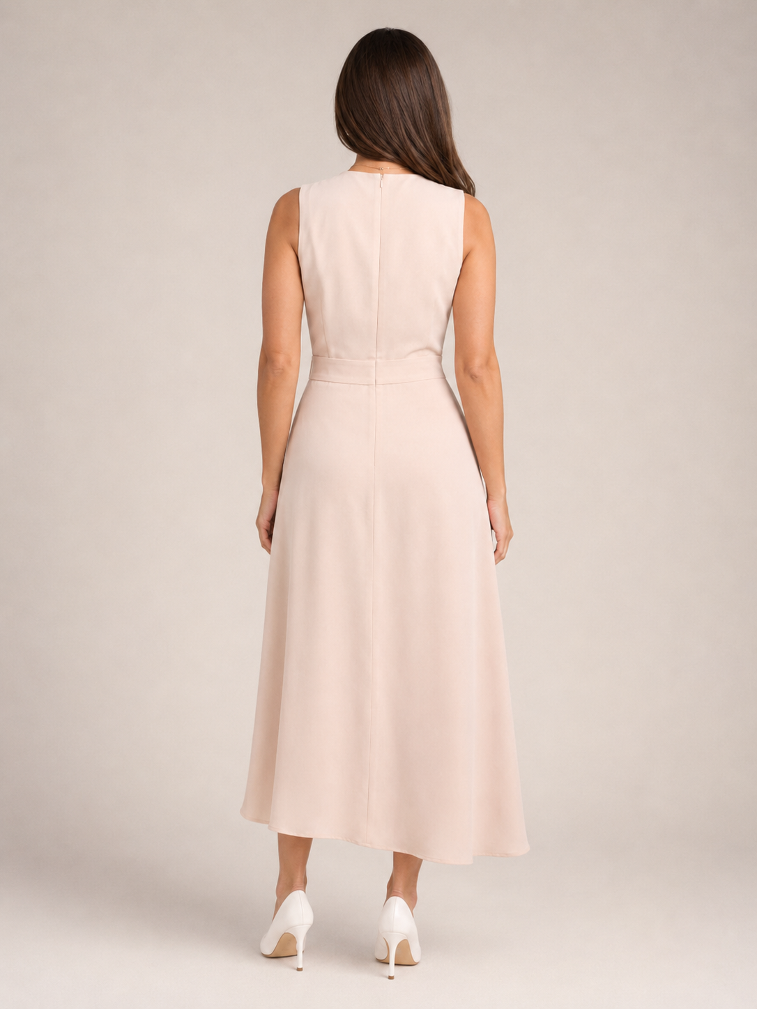 Maaike - Beige Midi-jurk Met Overslag En Asymmetrische Zoom