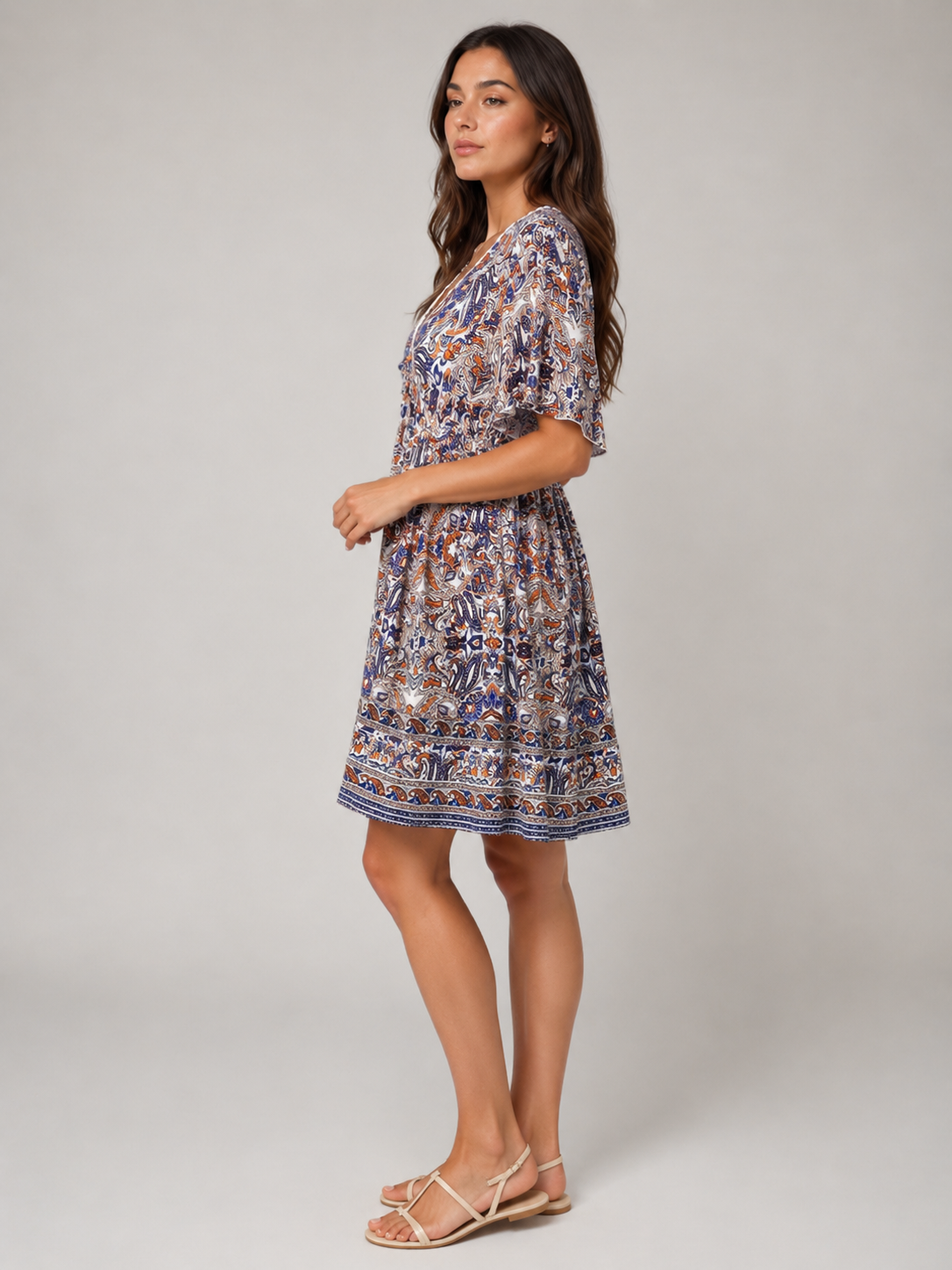 Mette - Boho Mini-jurk Met V-hals En All-over Print