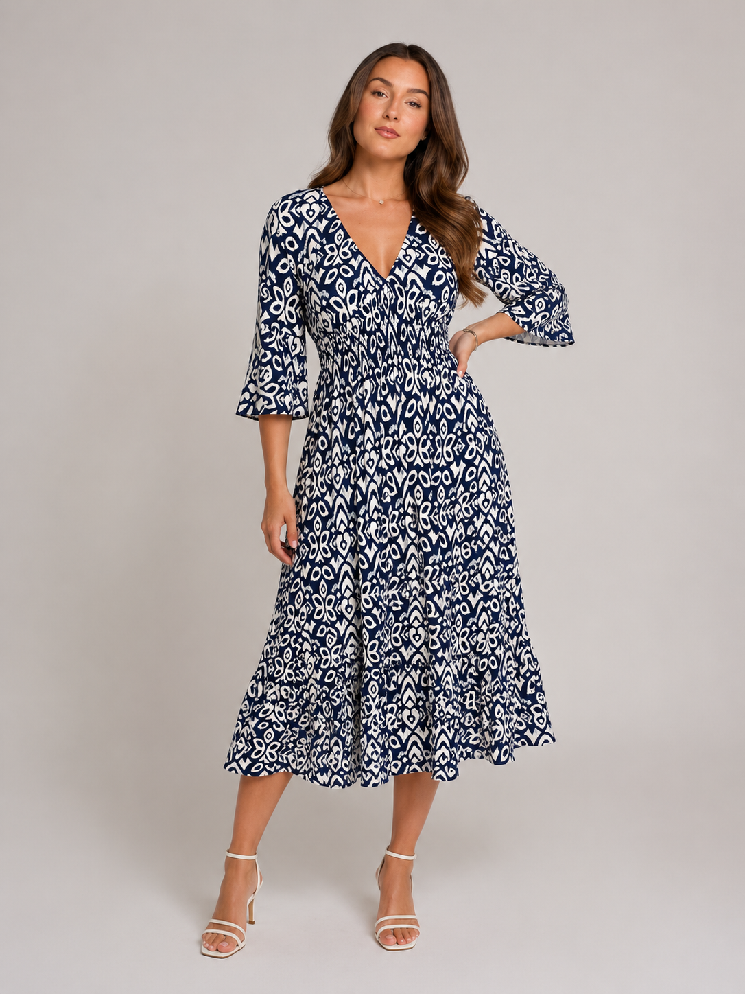 Mona - Boho Maxi-jurk met V-hals en Grafische Print