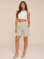 Adara - Dames zomershorts met hoge taille, rechte pijpen en zakken