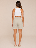 Adara - Dames zomershorts met hoge taille, rechte pijpen en zakken