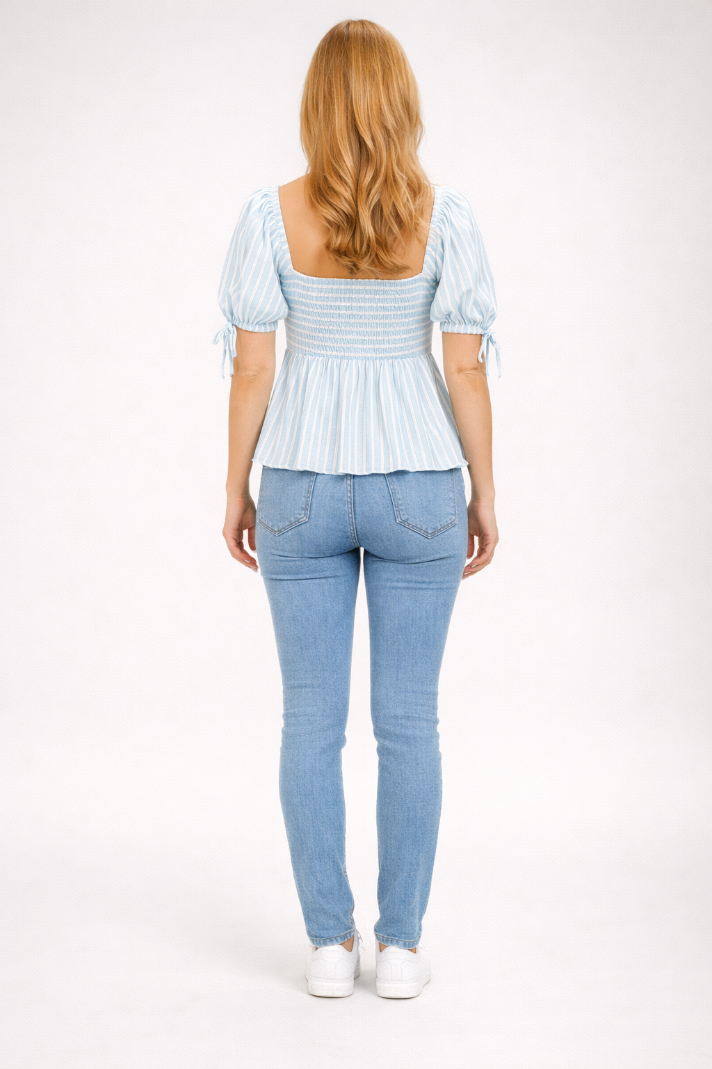 Daniek – Blauw-Witte Dames Top Met Streeppatroon
