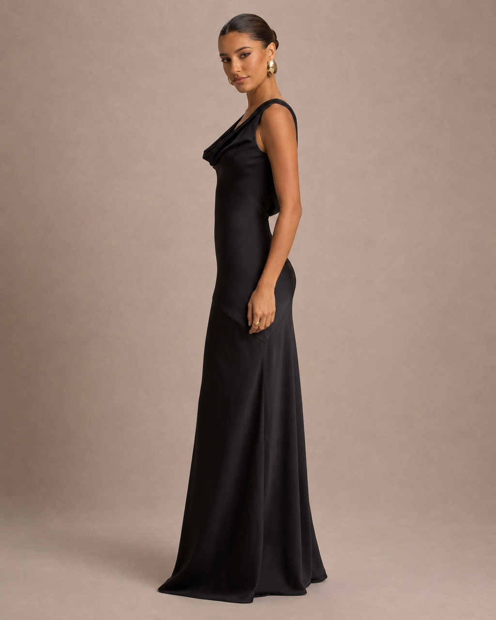 Isadora - Maxi-jurk met Open Rug en Strikdetail