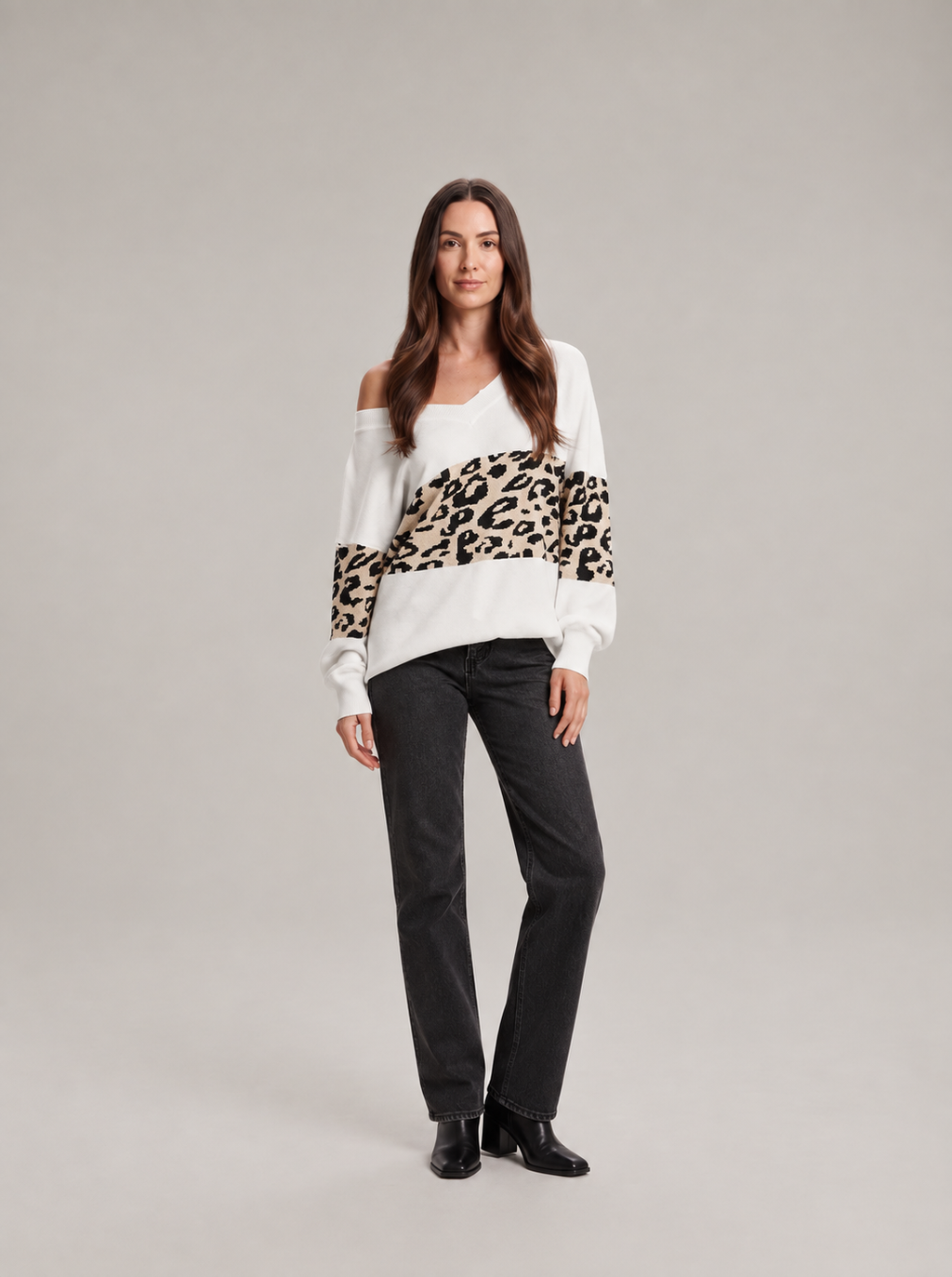Roos – Dames Sweater met Luipaardprint en V-hals