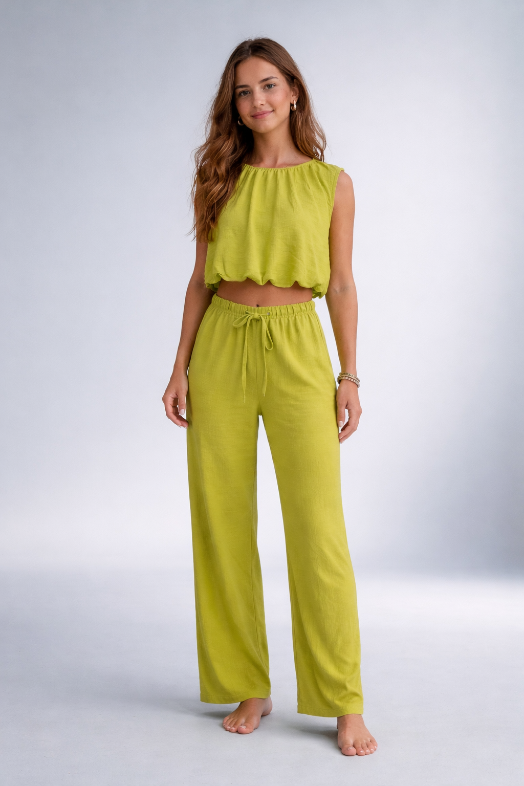 Charlot – Kiwikleurige Dames Korte Top Met Open Rug En Striksluiting