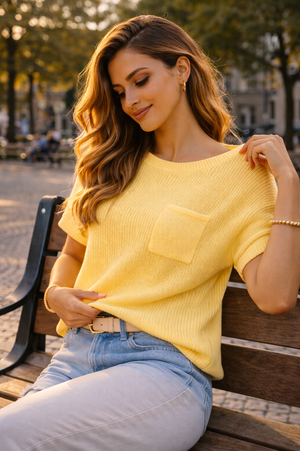 Mirava – Gele Dames Trui Met Korte Mouwen En Ribstructuur