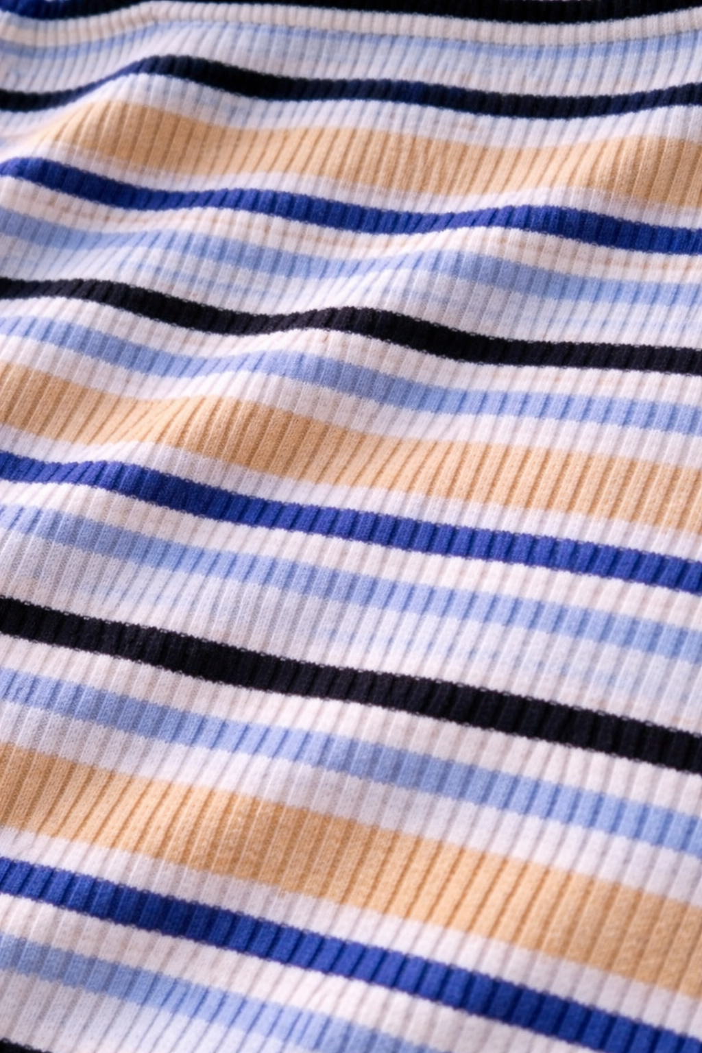 Almira – Blauwgrijze Dames Tanktop Met Streeppatroon