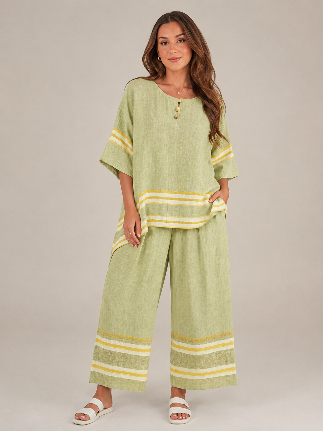 Azure - Tweedelige set met asymmetrische streeptop en culottebroek
