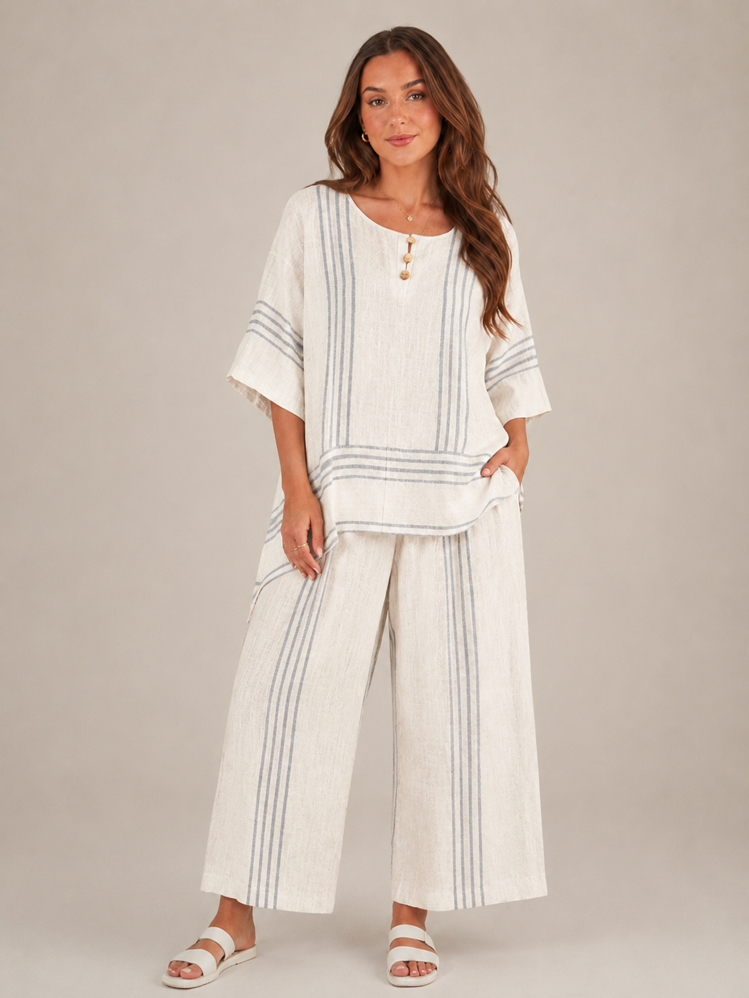 Azure - Tweedelige set met asymmetrische streeptop en culottebroek