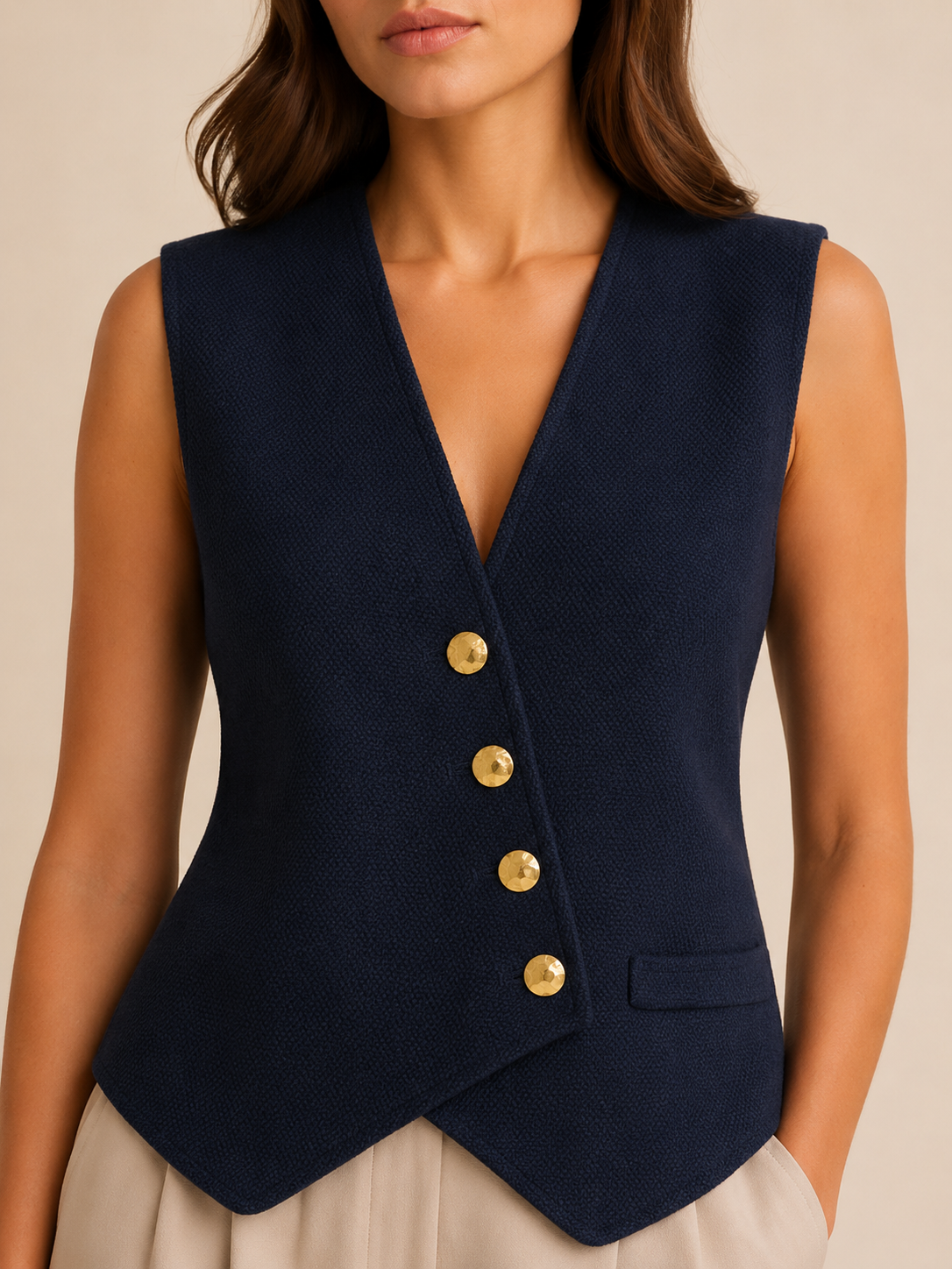 Pheline - Gebreid Asymmetrisch Dames Vest Met Metalen Knopen