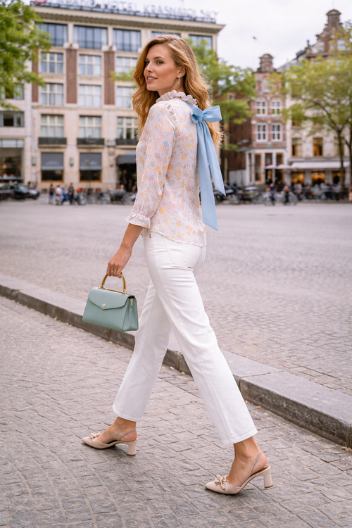 Anita – Lichtroze Dames Blouse Met Bloemenprint