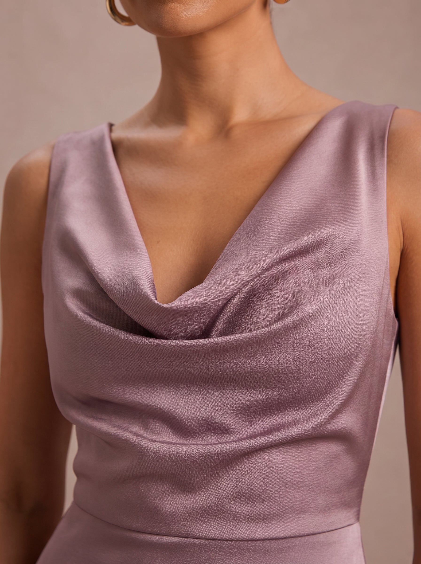 Isadora - Dames maxi-jurk met open rug, strikdetail en zeemeerminrok