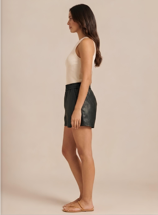Tazmira - leren shorts met rechte pijpen en elastische taille