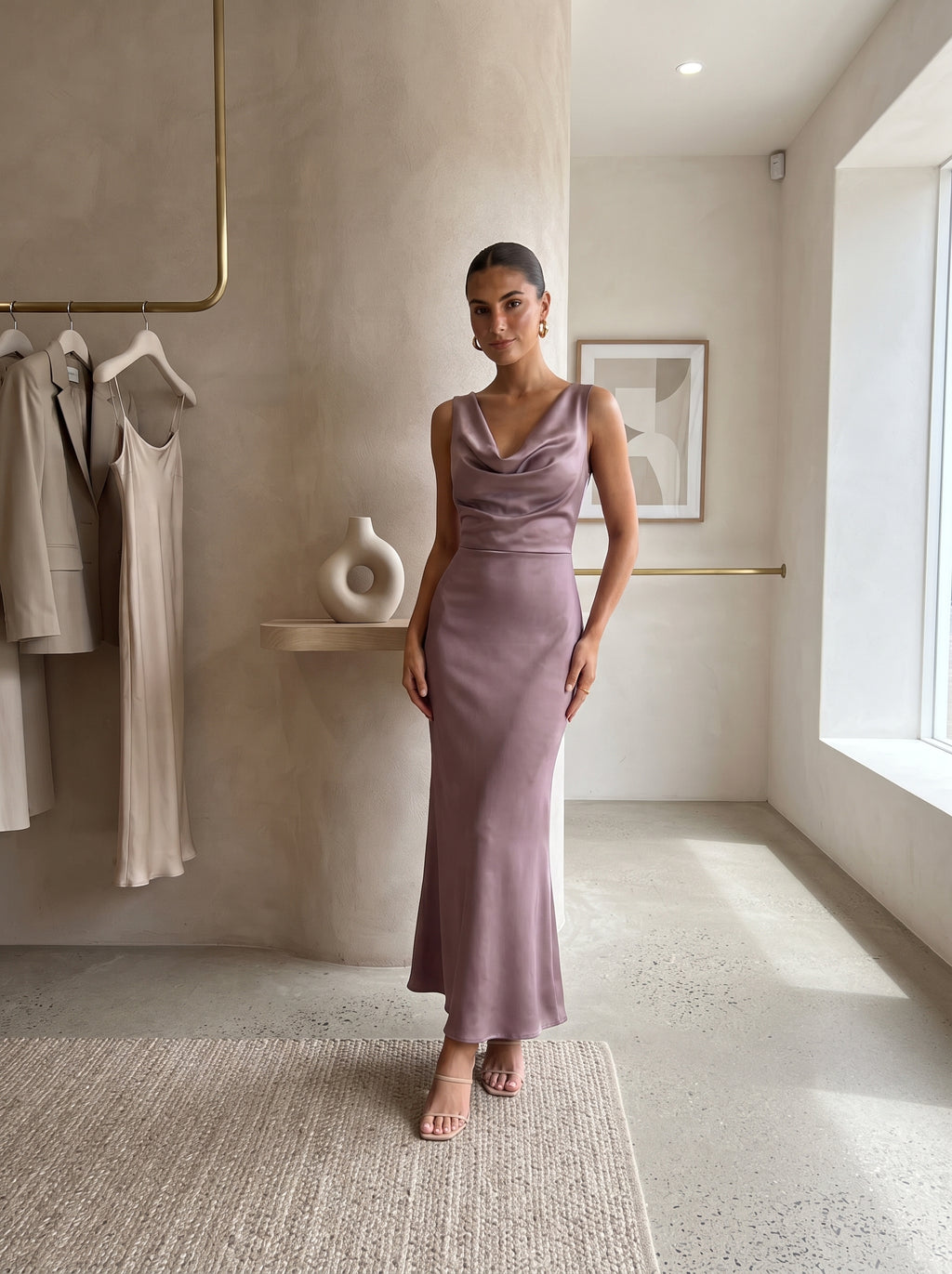 Isadora - Dames maxi-jurk met open rug, strikdetail en zeemeerminrok