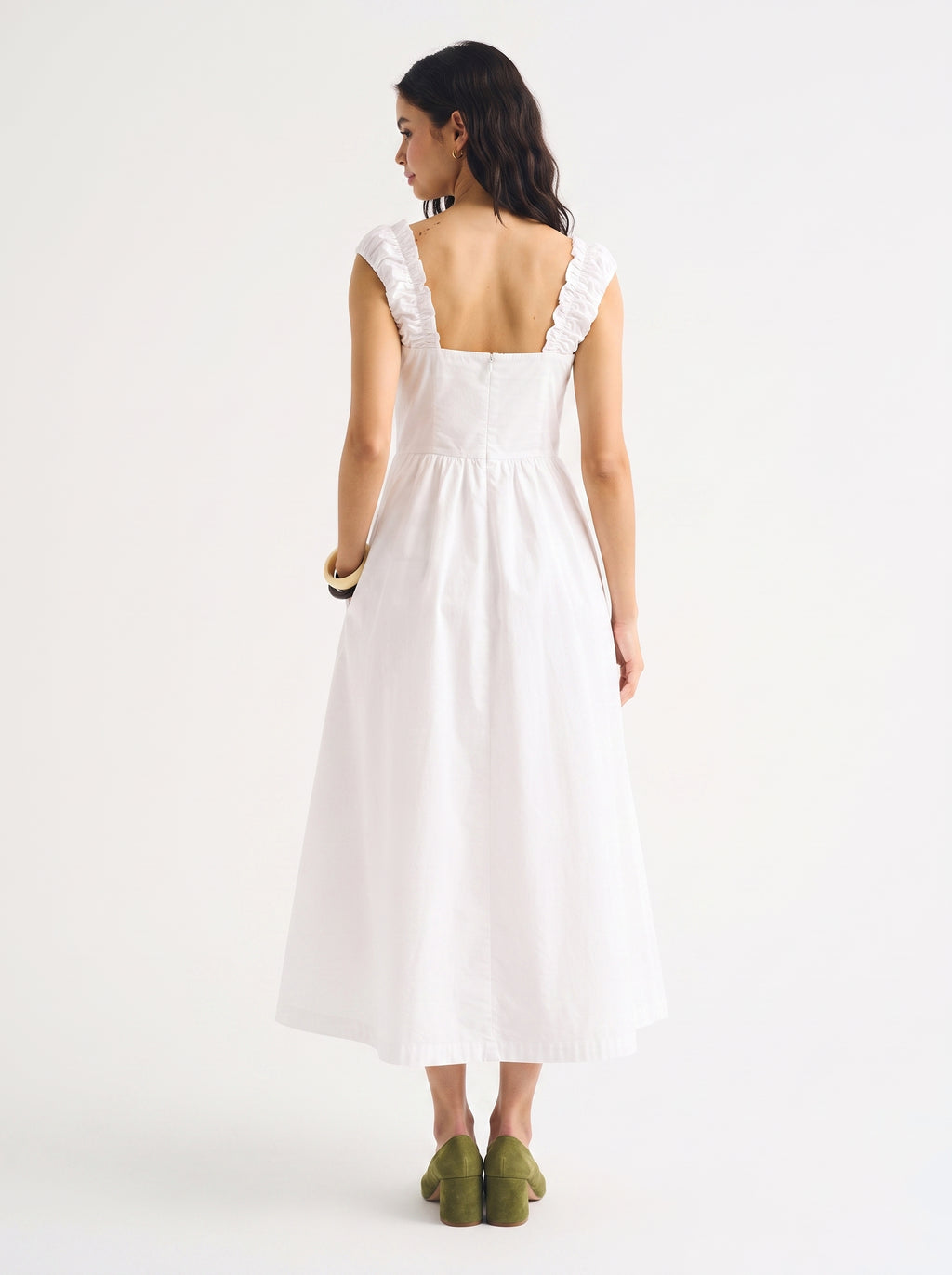 Mina - Witte Linnen Zomerjurk met Ruches en Knoopdetail