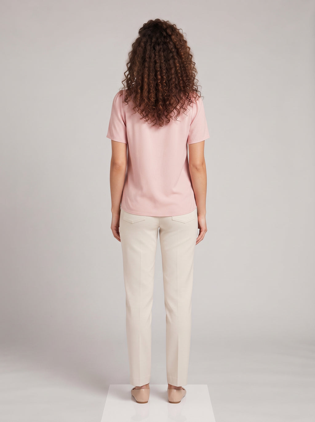 Nadja - Blouse met gedrapeerde halslijn en korte mouwen