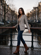 Oxana - dames tweed blazer met ruitpatroon, puntkraag en goudkleurige knopen