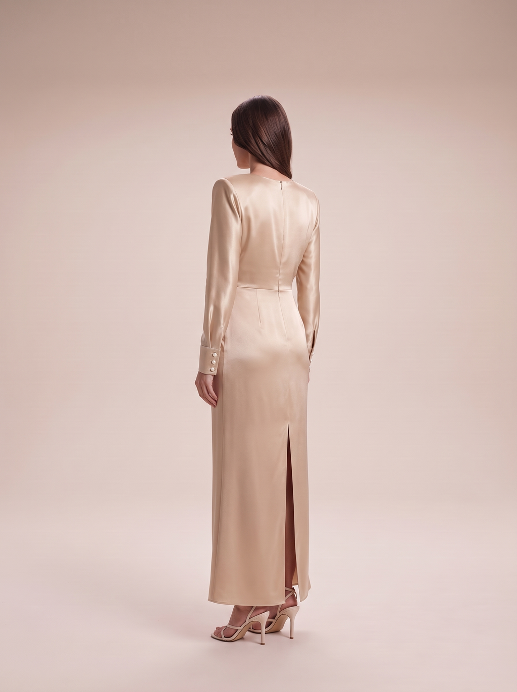 Yamila - Champagne satijnen wikkeltop en fishtail rok set