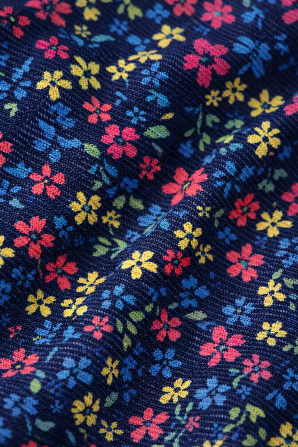 Daphne – Blauw Meerkleurig Dames Top Met Bloemenprint